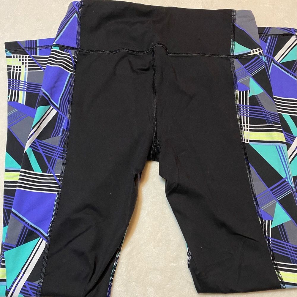 ⭐️HOST PICK⭐️Victoria Secret workout leggings - Picture 2 of 5